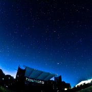 昨年、実際に撮影された当日の写真。「hoshioto」の名に相応しく満天の星が広がっている。(hoshioto提供)