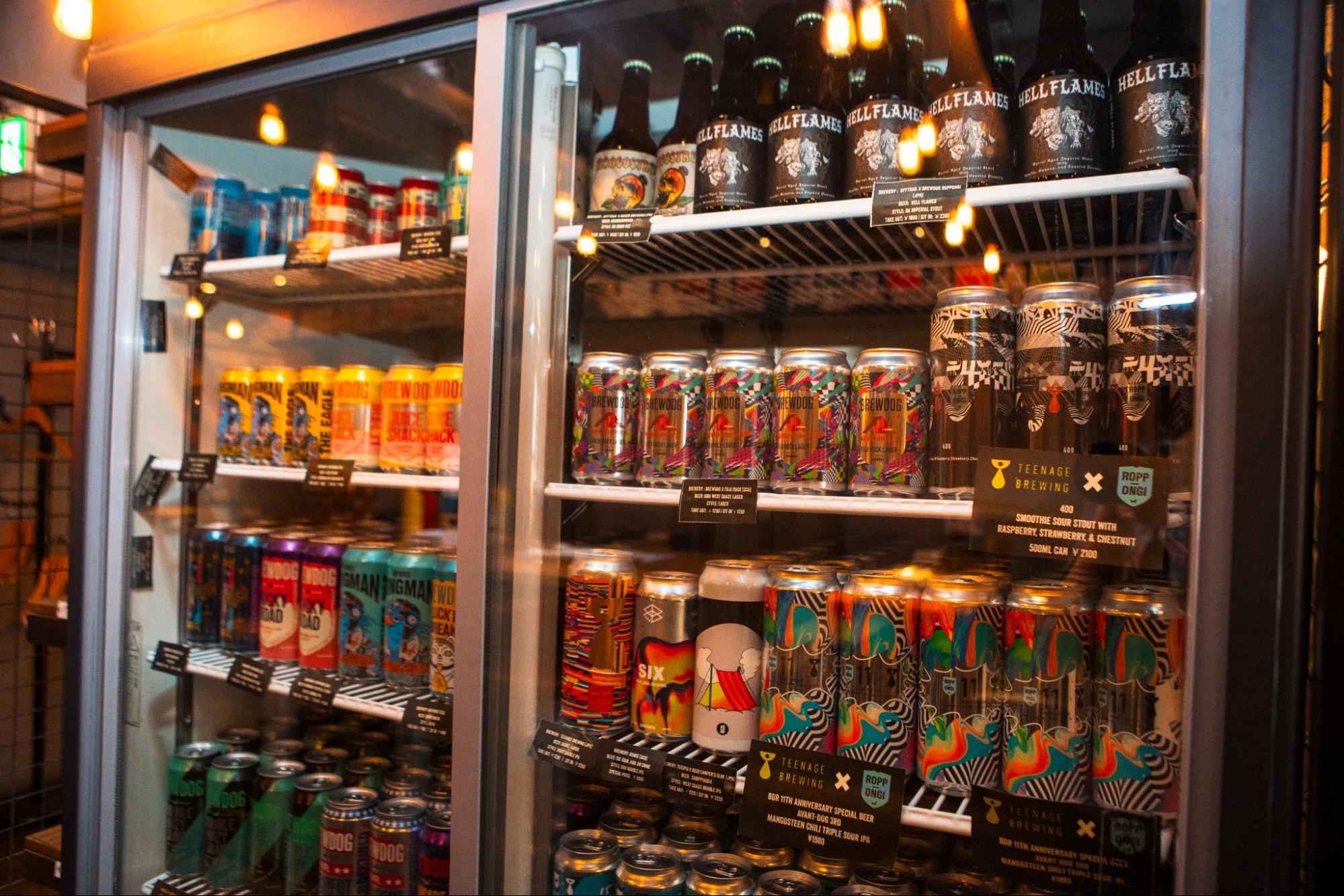 Teenage Brewingとのビールの一部は六本木の店頭でも購入可能